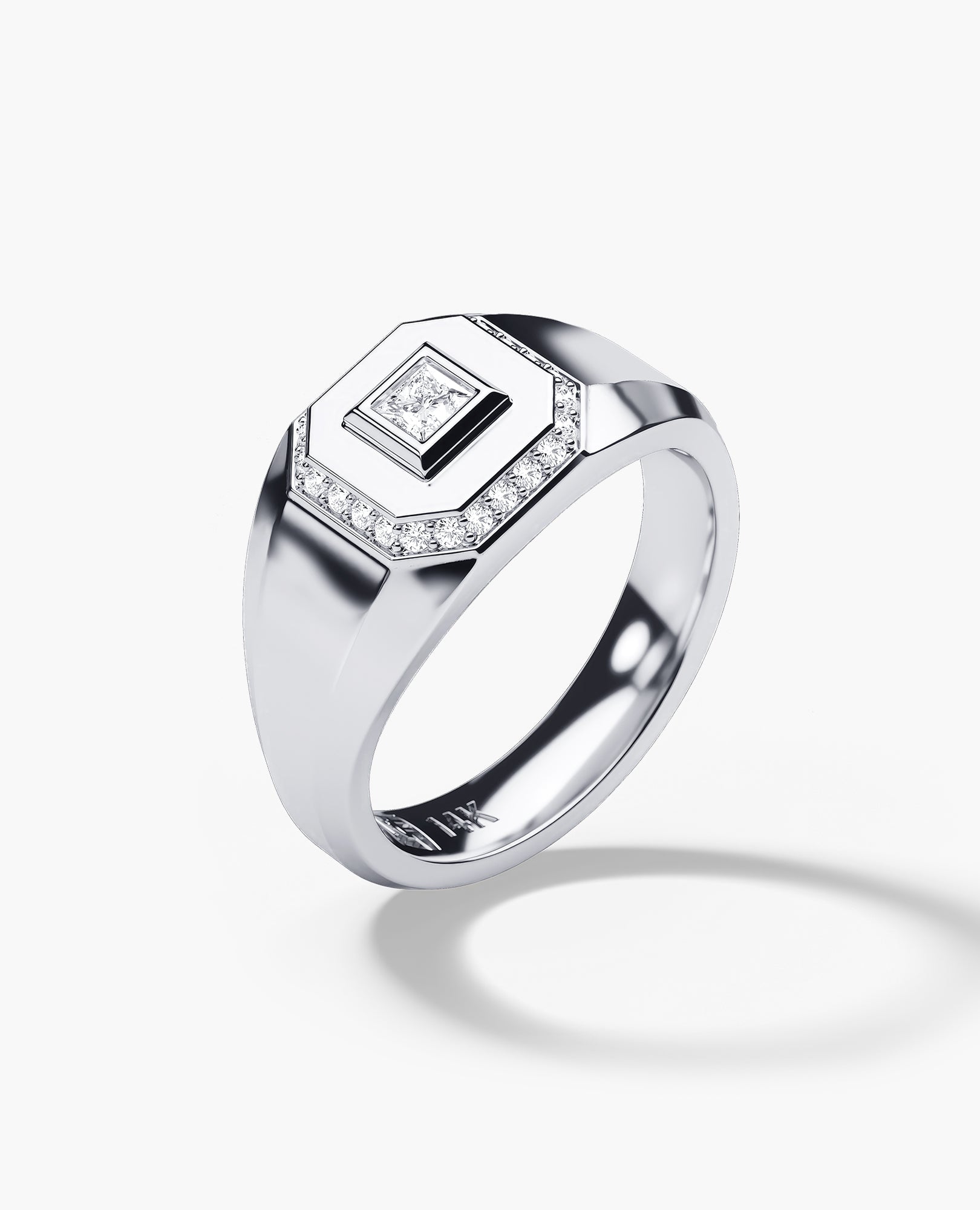 LA PAZ Gold Signet Ring with 0.20ct Diamonds
