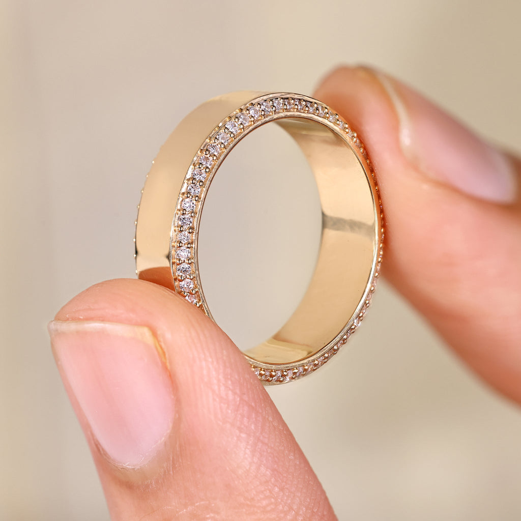 Men's Wedding Band in Round Cut Double Side Eternity style