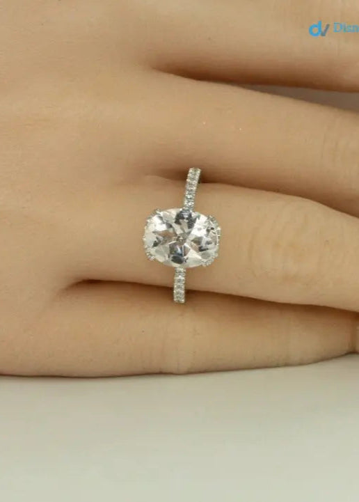 Love Flow Oval IGI Certified Diamond Euro Style Shank Engagement Ring - DisneyValley Imagen principal del producto