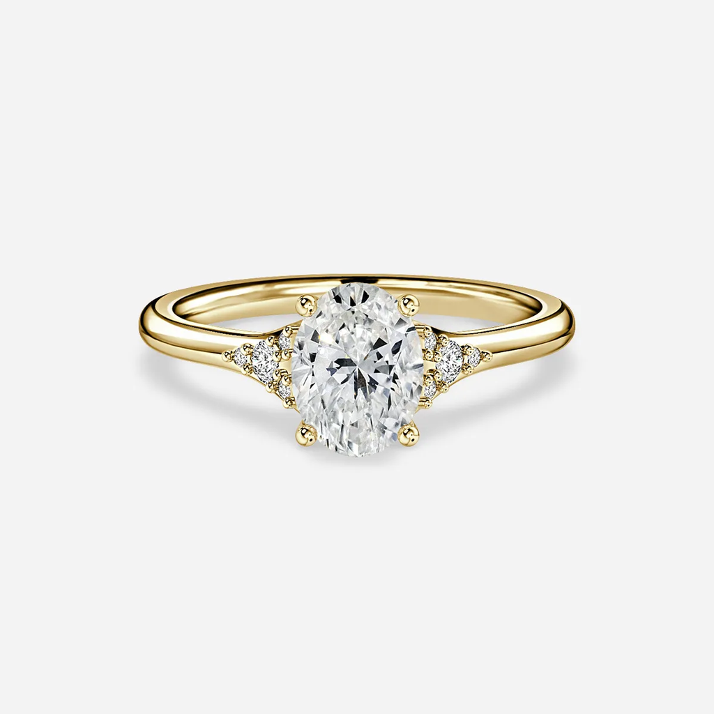 0.50 CT-1.0 CT Oval Cut Moissanite Cluster Setting Engagement Ring