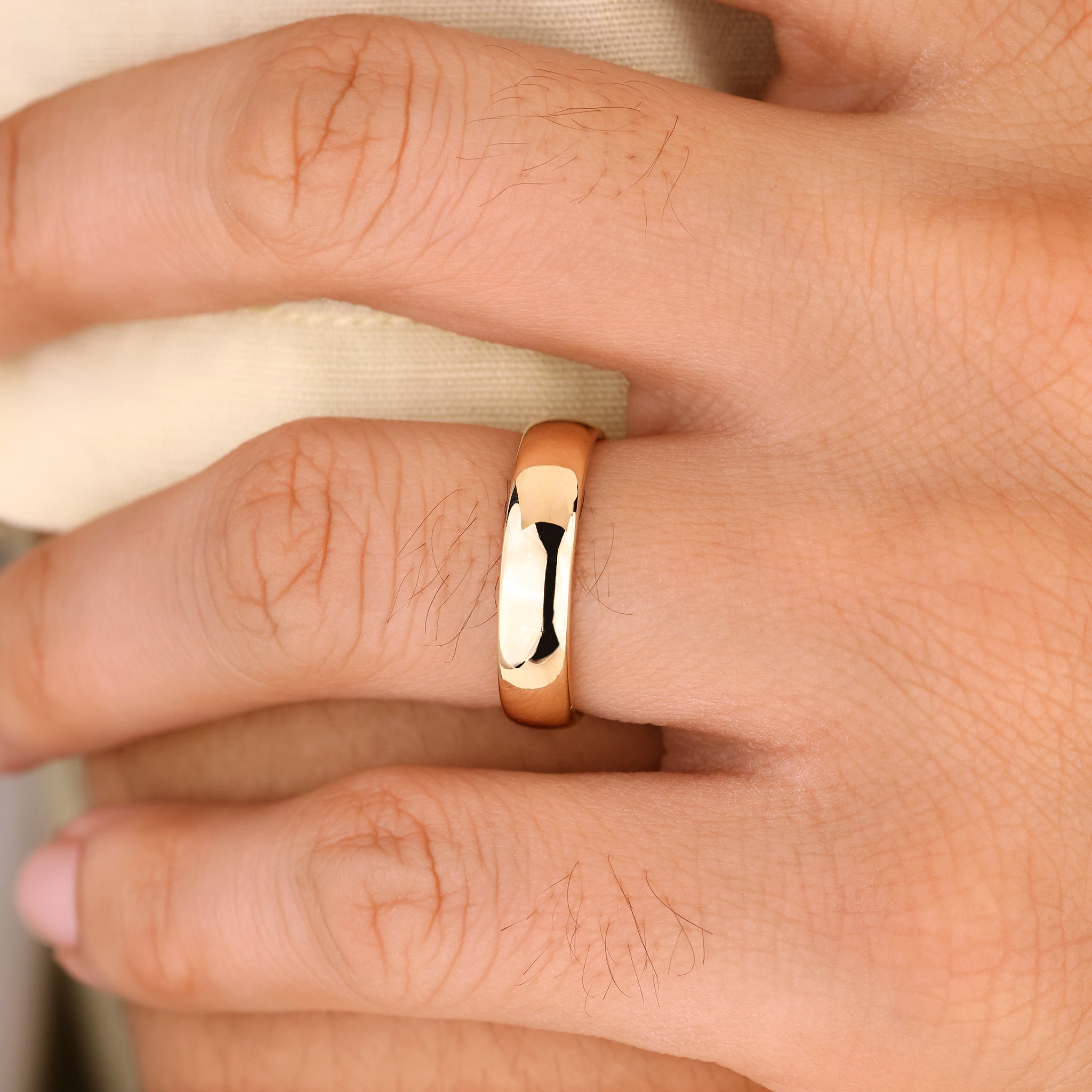 Comfort Fit Plain Mens Wedding Band