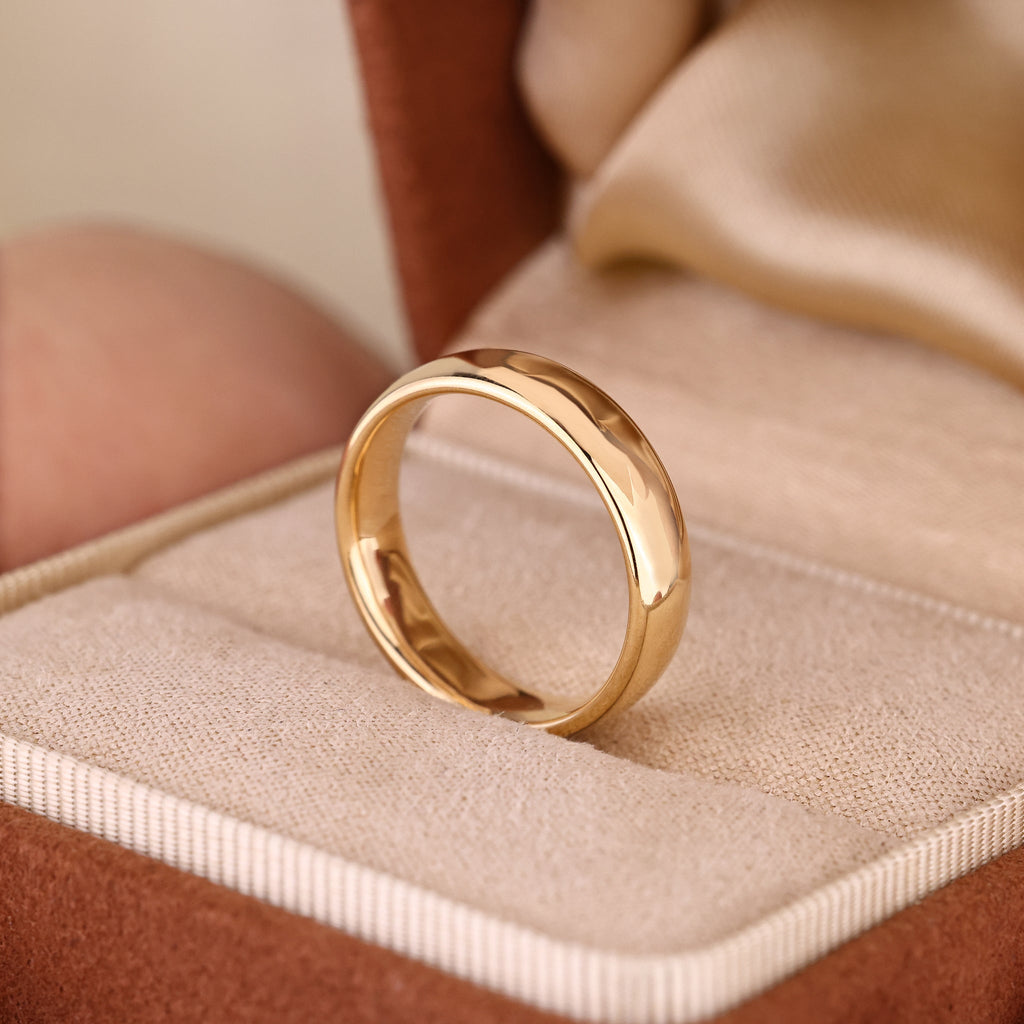 Comfort Fit Plain Mens Wedding Band