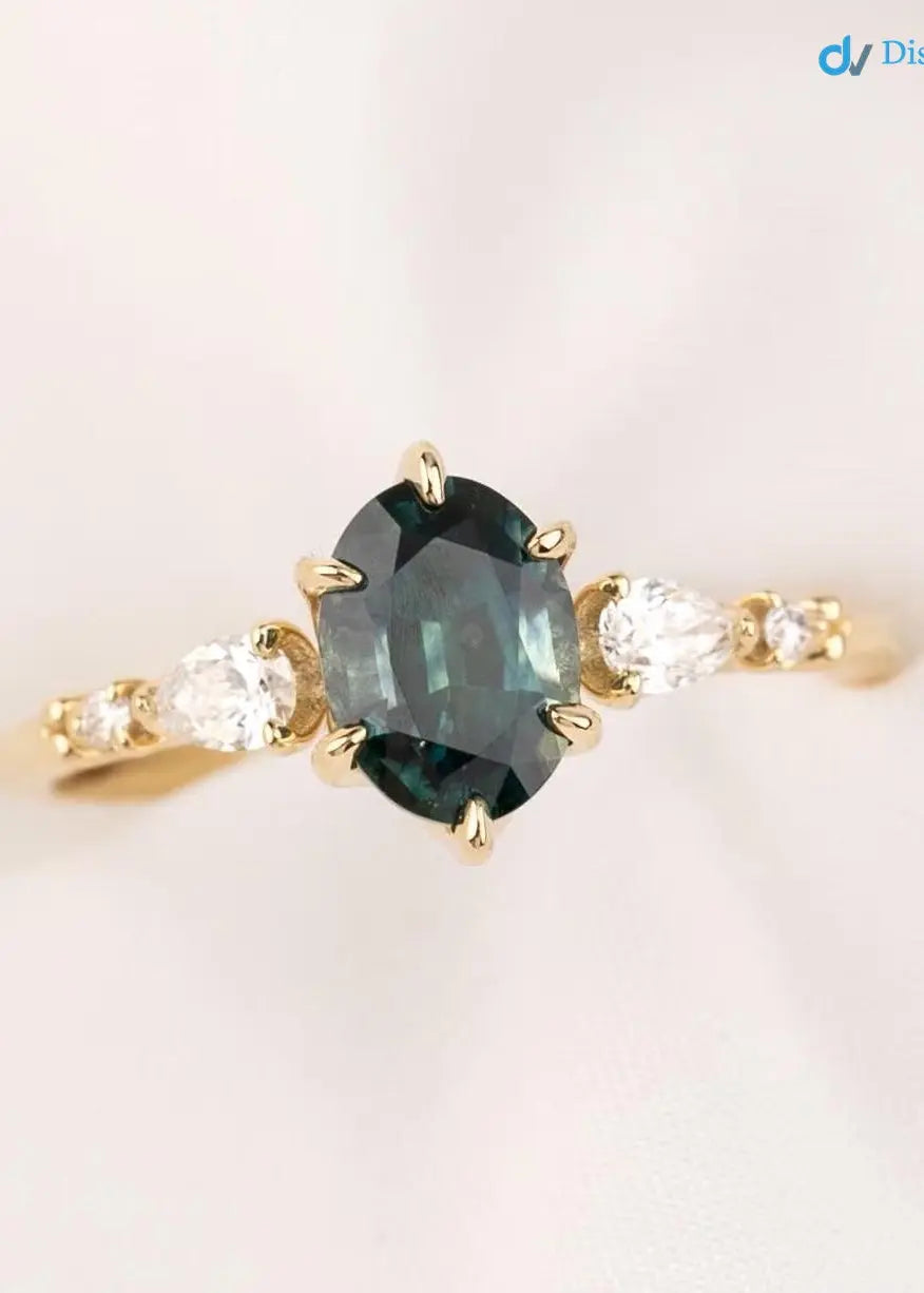 One of a kind Montana Sapphire Ring, oval teal sapphire diamond engagement ring DisneyValley Imagen principal del producto