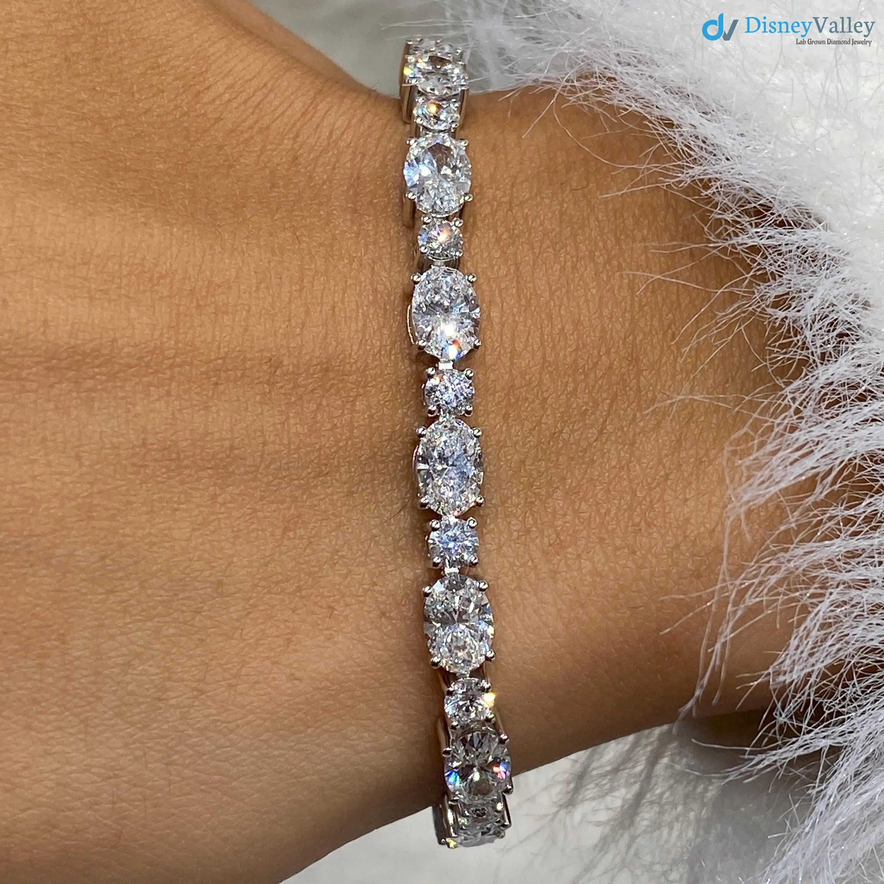 Oval and Round Cut lab grown Diamond Tennis Bracelet - DisneyValley Image principale du produit