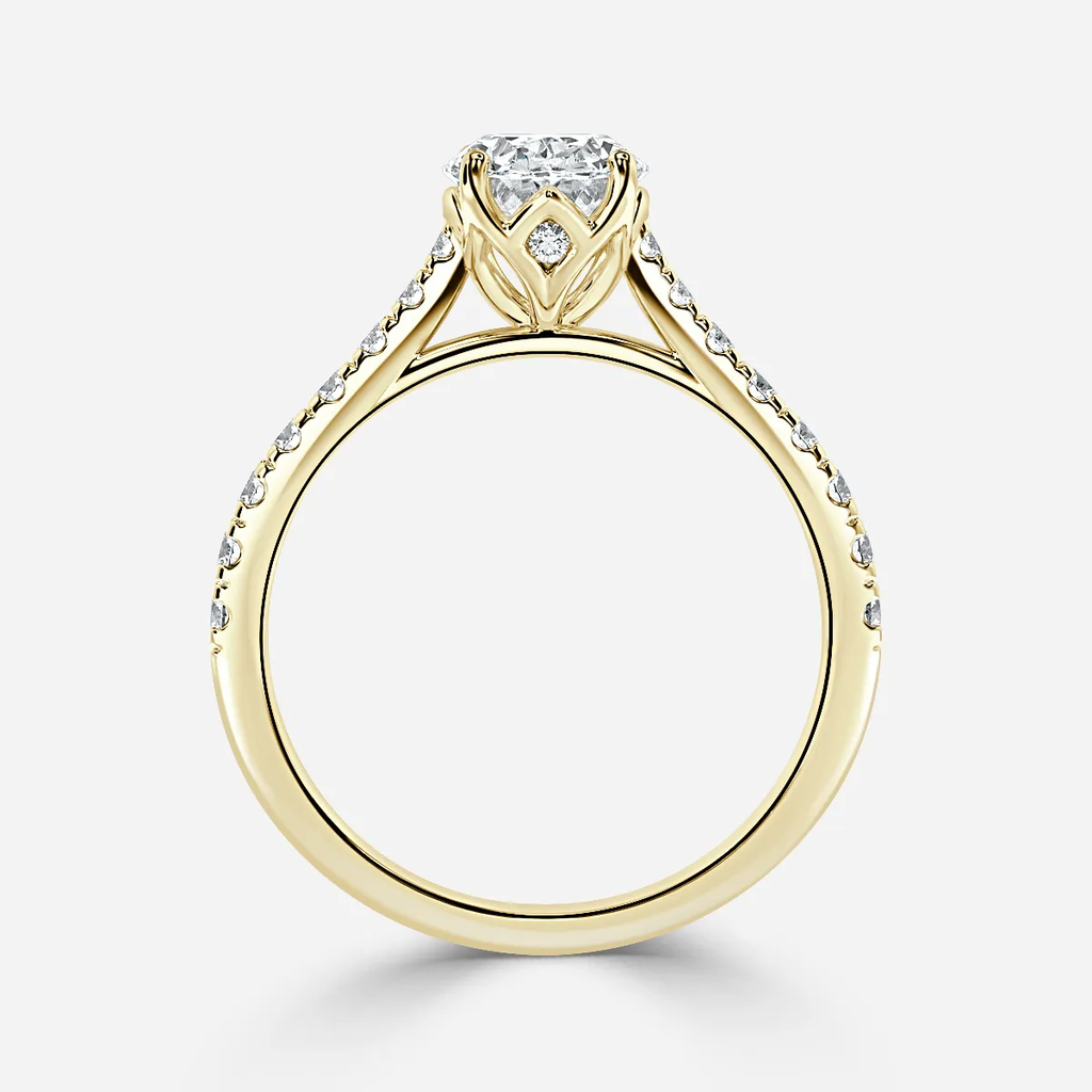 1.0 CT Oval Cut Moissanite Pave Bridal Ring Set