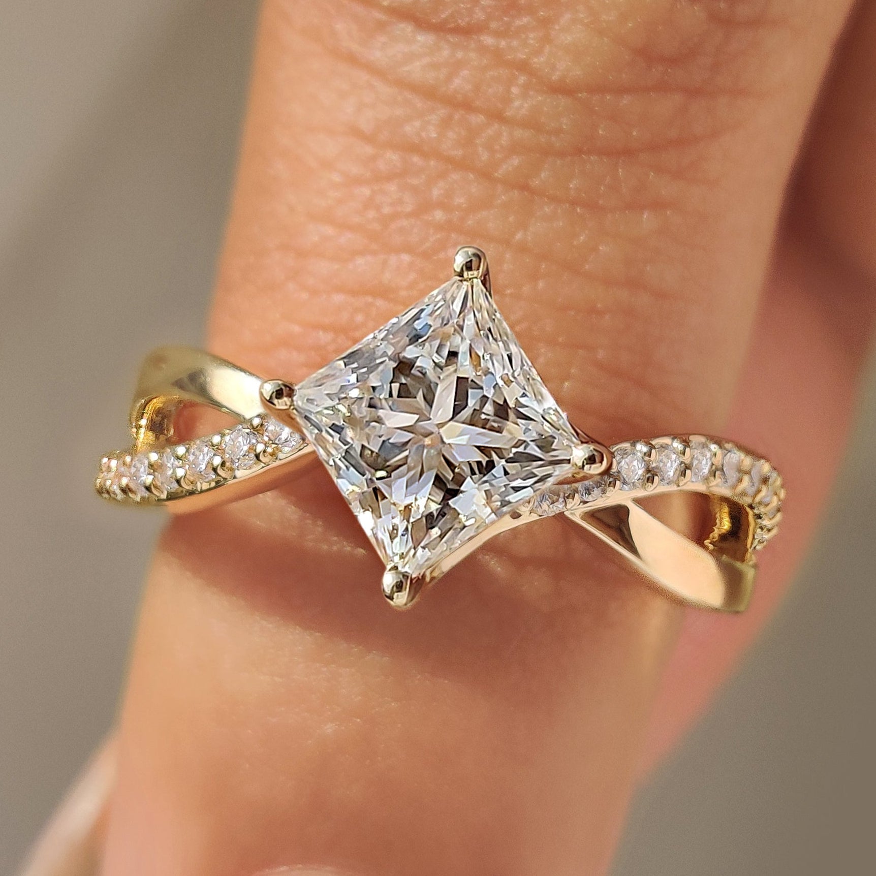 Princess Cut Diamond Ring With Twisted Pave Main image
