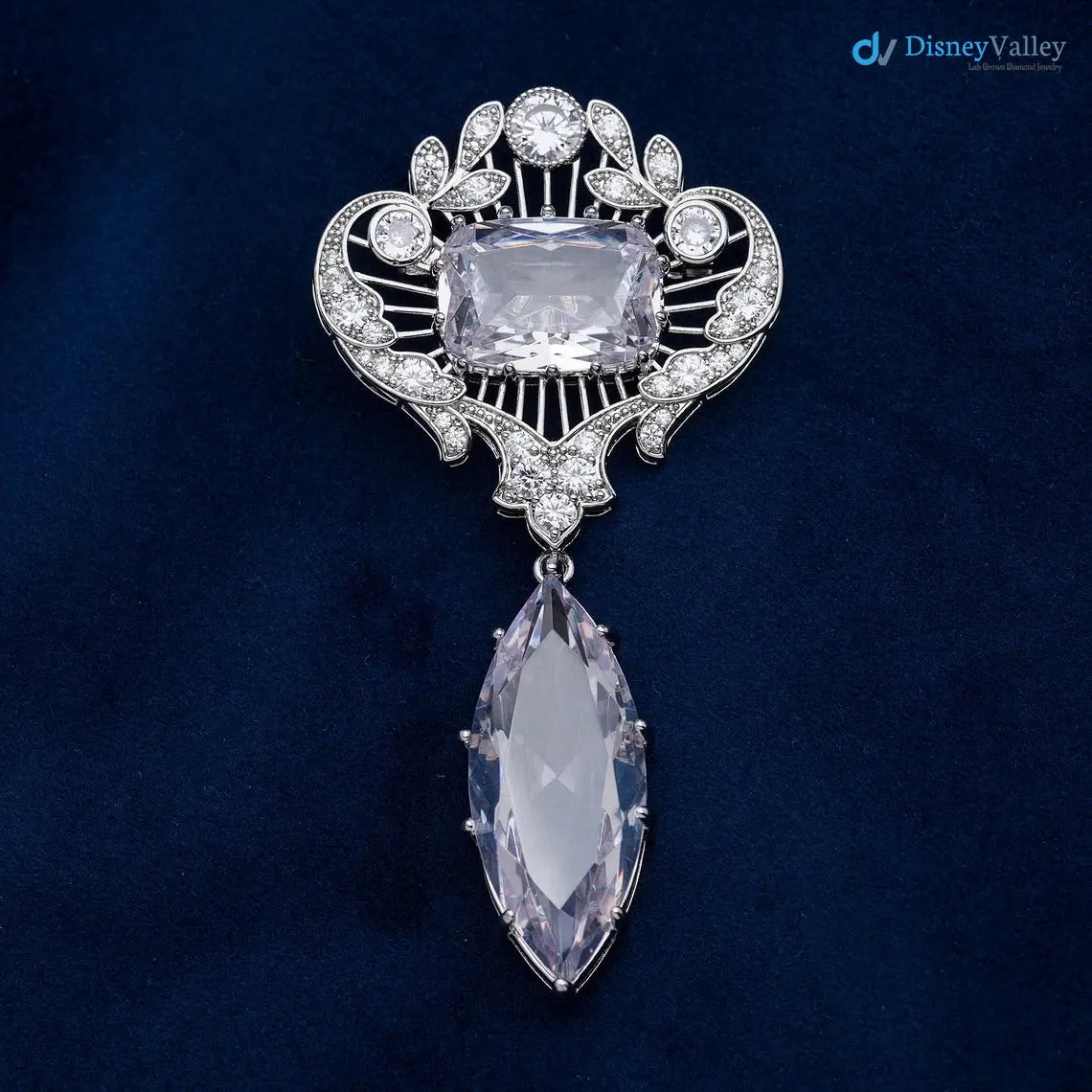 Queen Elizabeth’s EXCLUSIVE Cullinan VI and VIII Brooch Large diamond DisneyValley