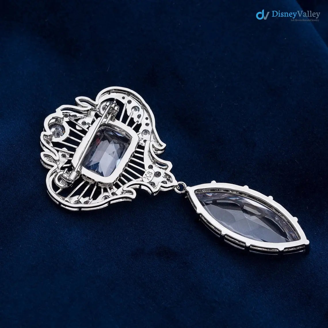Queen Elizabeth’s EXCLUSIVE Cullinan VI and VIII Brooch Large diamond DisneyValley