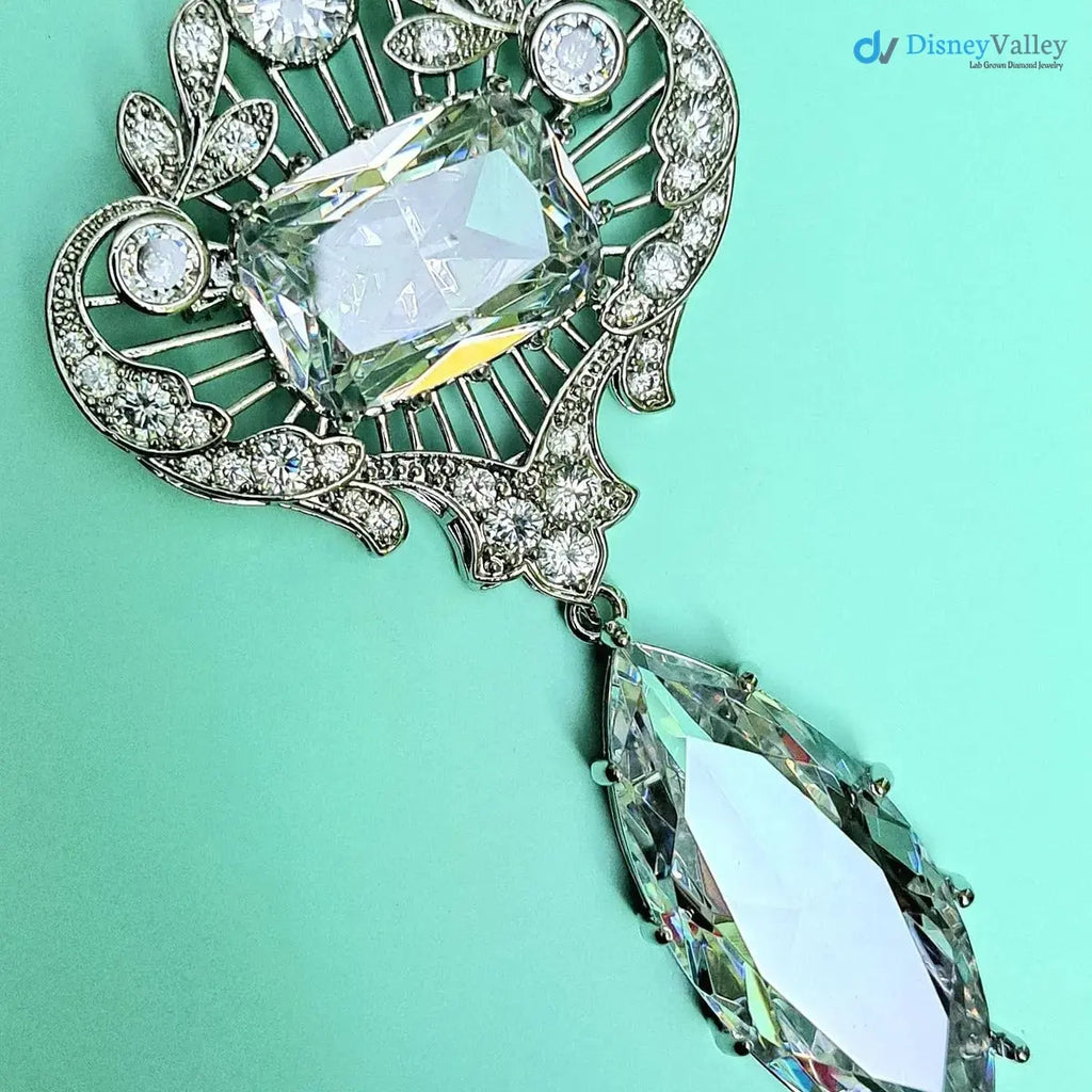 Queen Elizabeth’s EXCLUSIVE Cullinan VI and VIII Brooch Large diamond DisneyValley