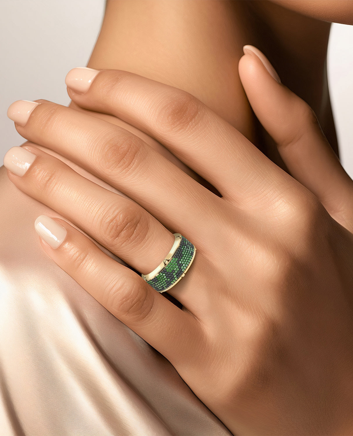 CORTEZ Camouflage Gold Ring with 2.40ct Green and Black Diamonds