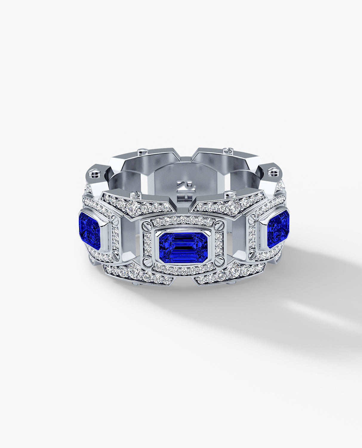 ARGONAUT Gold Ring with 3.80ct Sapphires and Diamonds