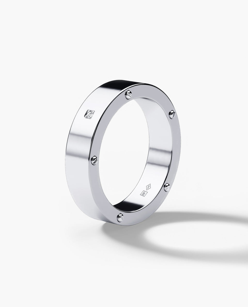 NORSE Gold Ring with Diamond - 5.5mm