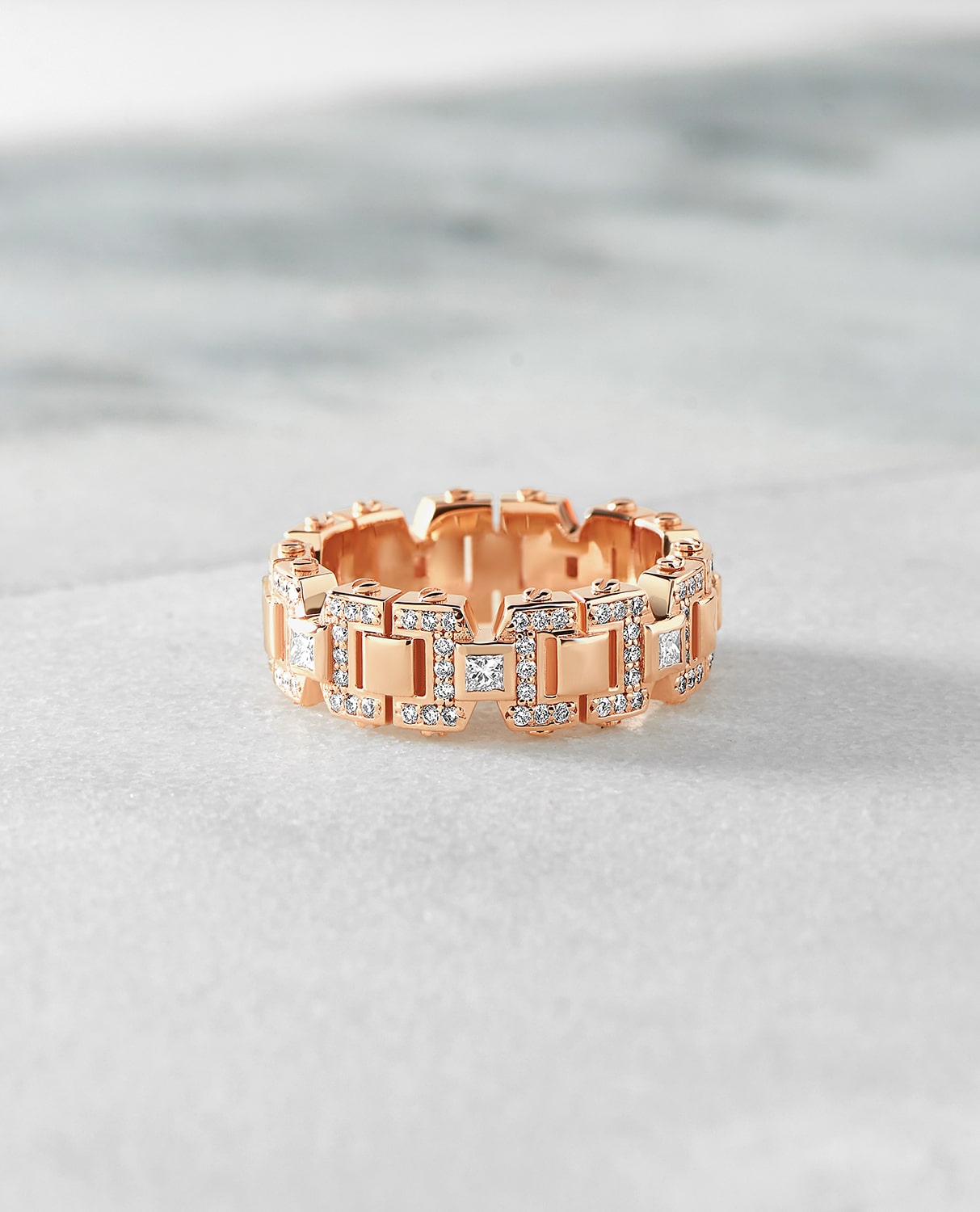 BAKER Gold Ring with 0.60ct Diamonds