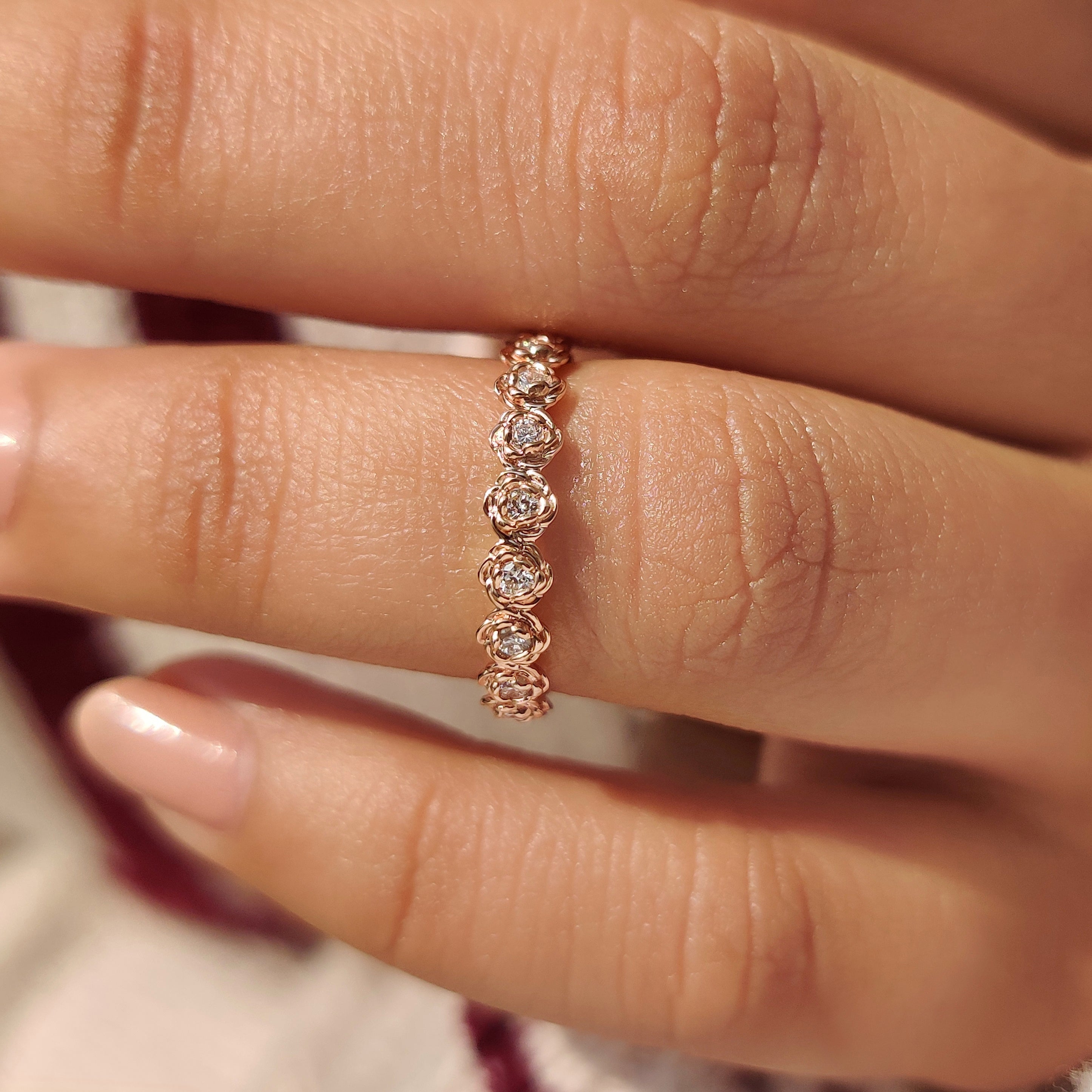 Round Diamond Nature Inspired Wedding Band in Flower Design