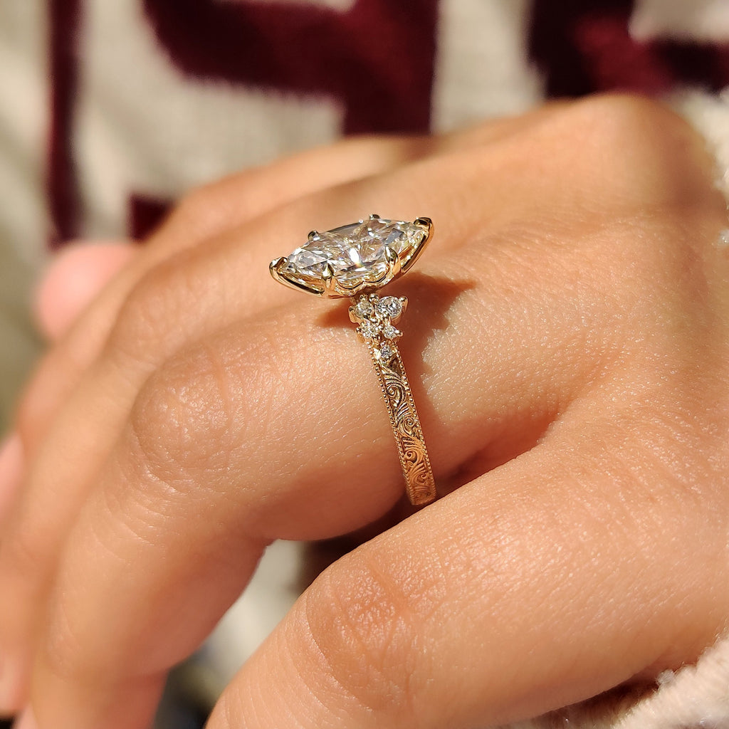 Art Deco Dutch Marquise Ring in Milgrain Details