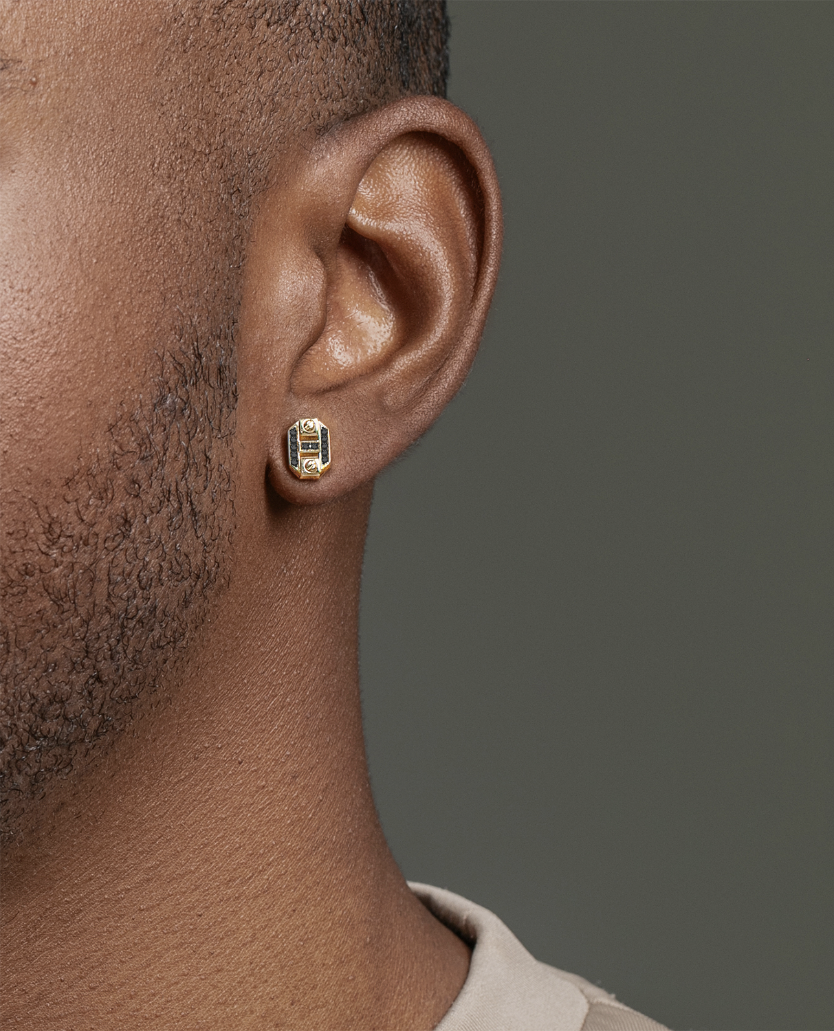 BRIGGS Gold Single Stud Earring with 0.08ct Black Diamonds