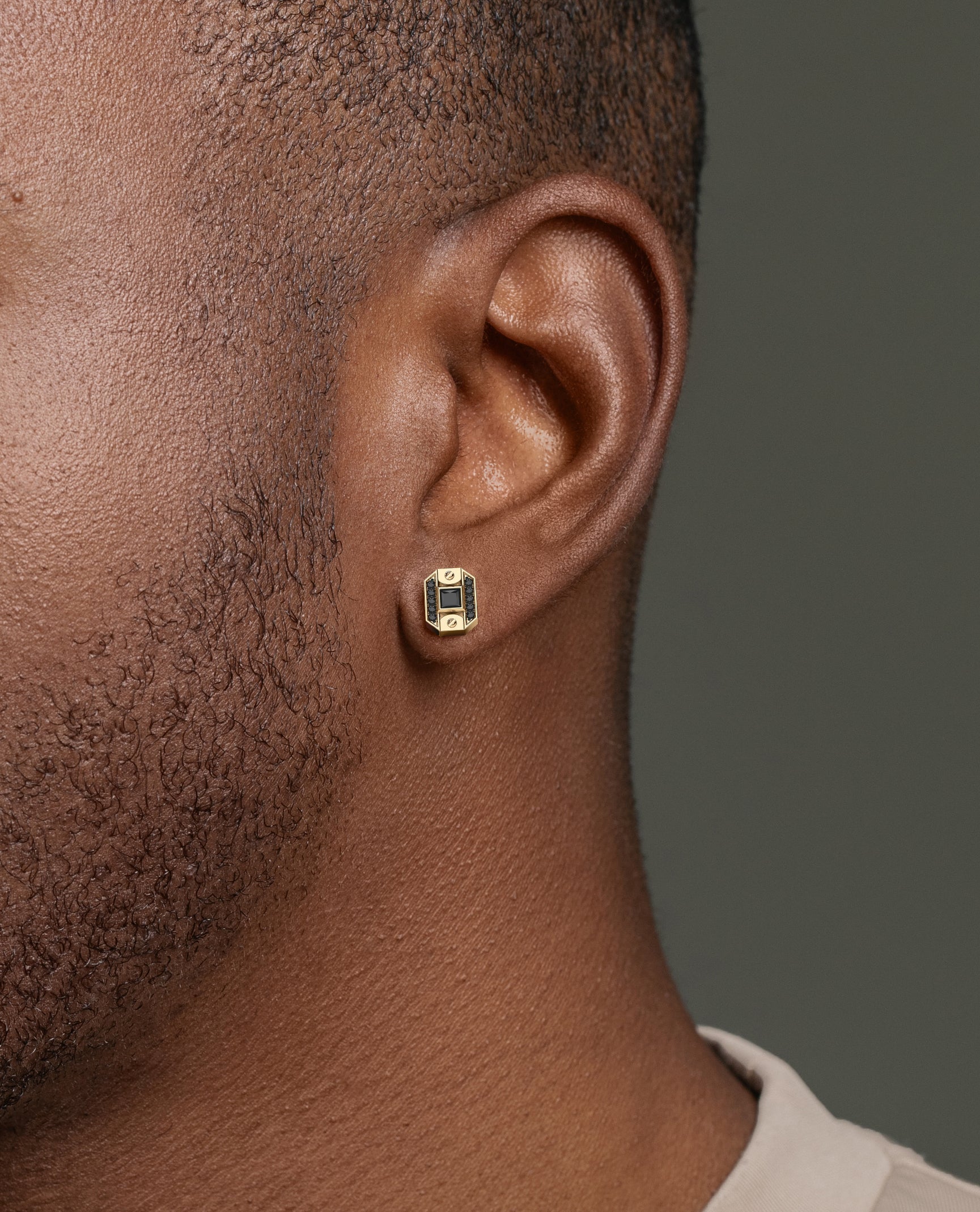 BRIGGS Gold Single Stud Earring with 0.18ct Black Diamonds