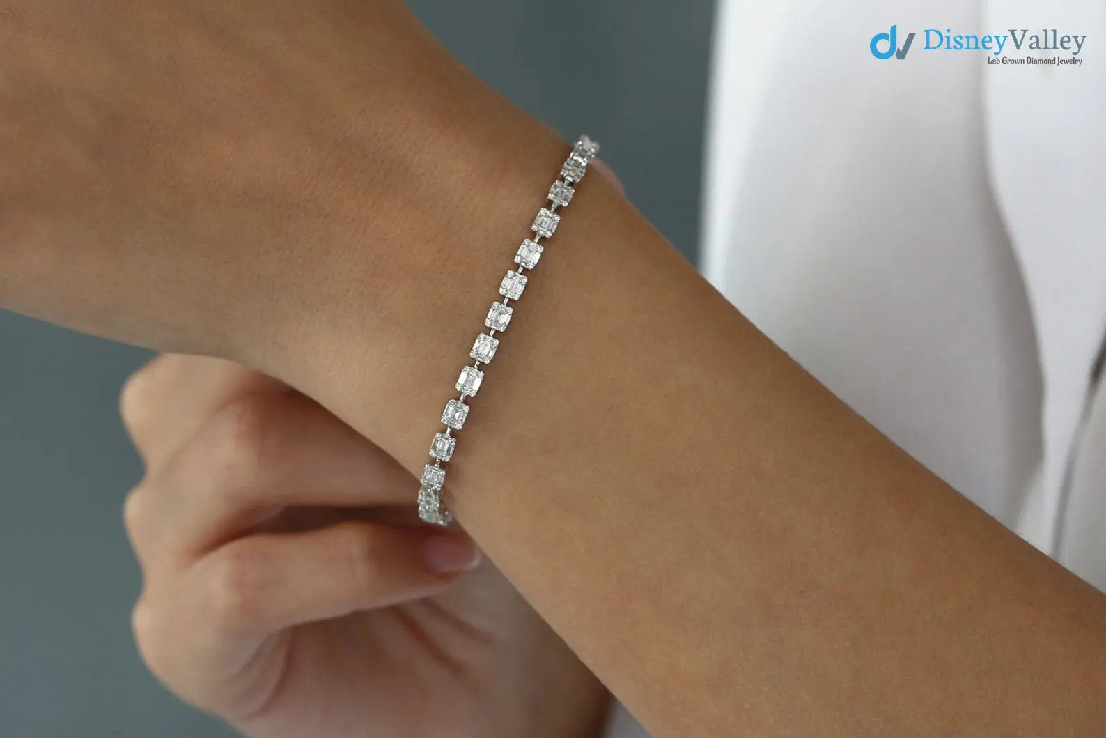 Solid Gold Baguette and Round Diamond Illusion Setting Diamond tennis Bracelet - DisneyValley