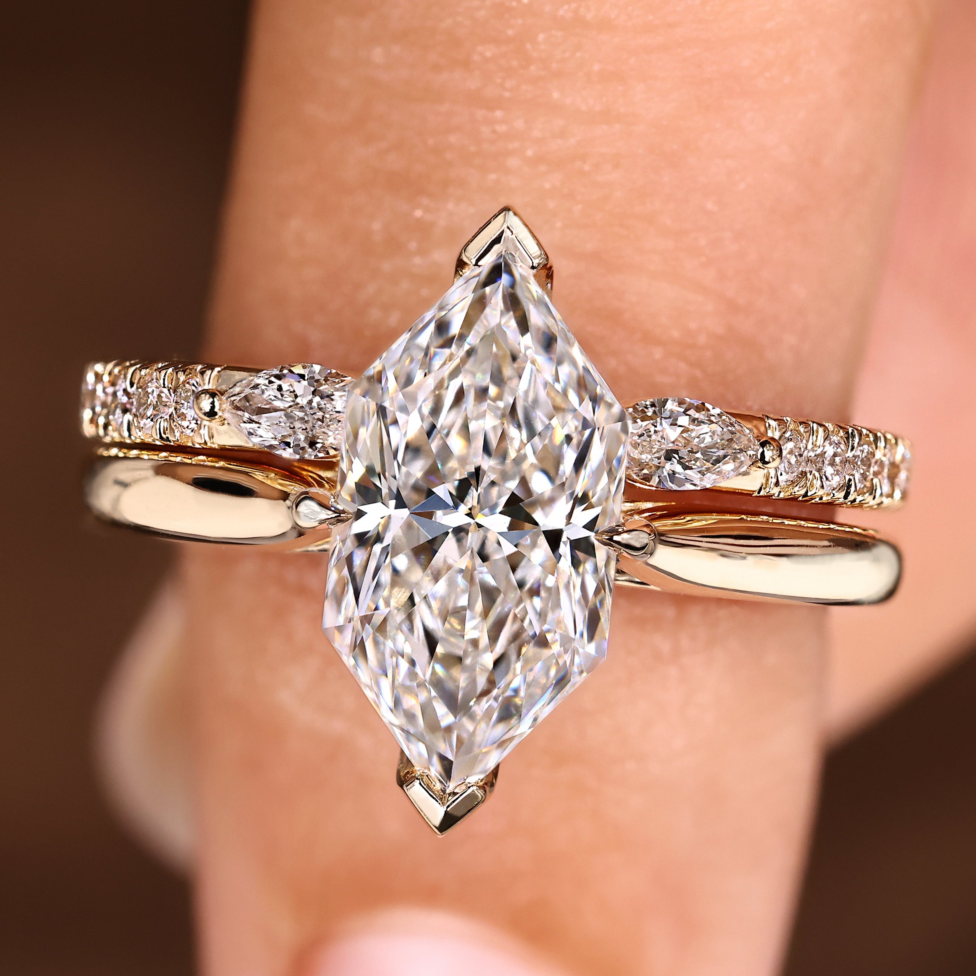 Dutch Marquise Ring with Wedding Band in Solitaire Bridal Set Style Main image