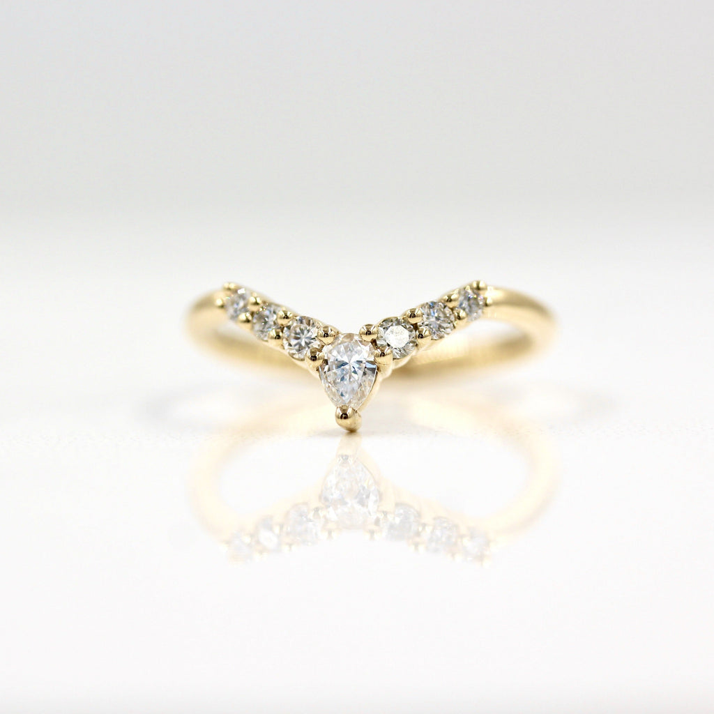 0.31 TCW Round & Pear Cut Curved Moissanite Wedding Band