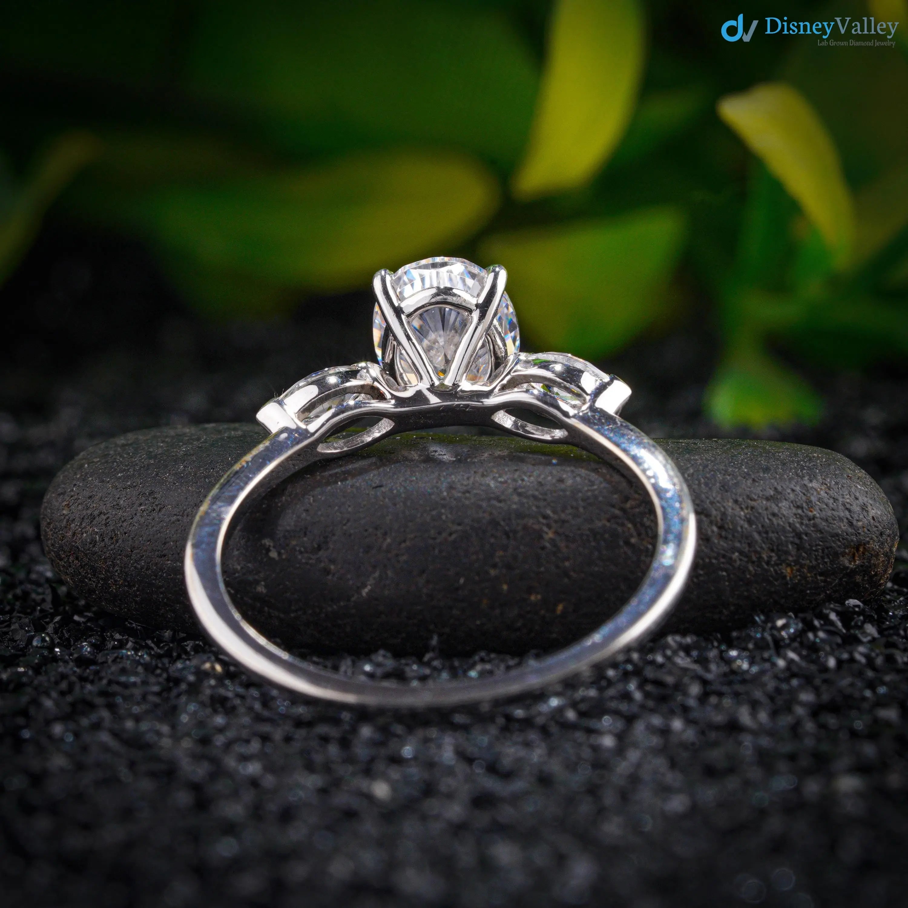 Three Stone Diamond Wedding Ring 2.0 Ct Oval Cut Moissanite Engagement Ring - DisneyValley