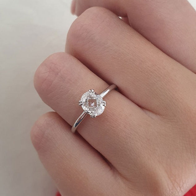 1.0 CT Oval Cut Moissanite Solitaire Style Engagement Ring
