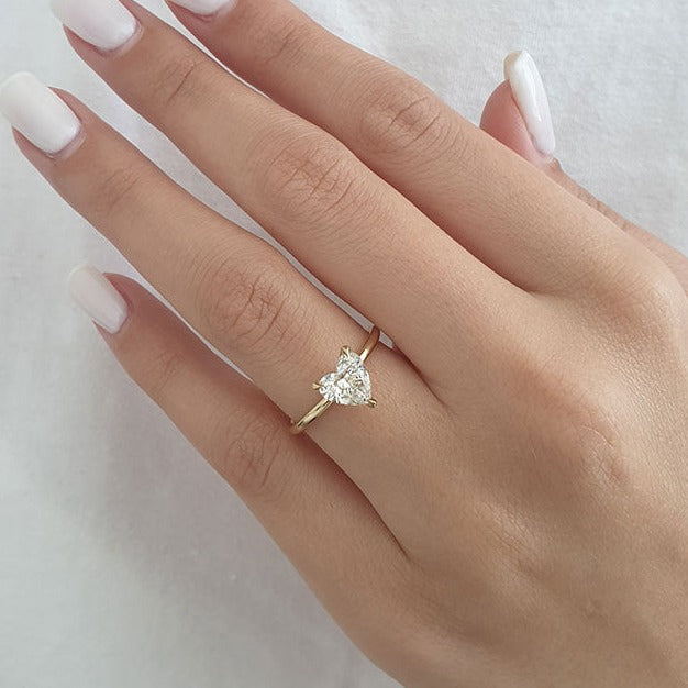 1.0 CT Heart Shape Moissanite Solitaire Diamond Engagement Ring