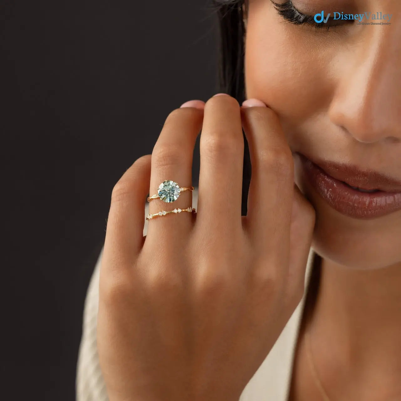 V.24 ct blue green lab grown round cut engagement ring - DisneyValley
