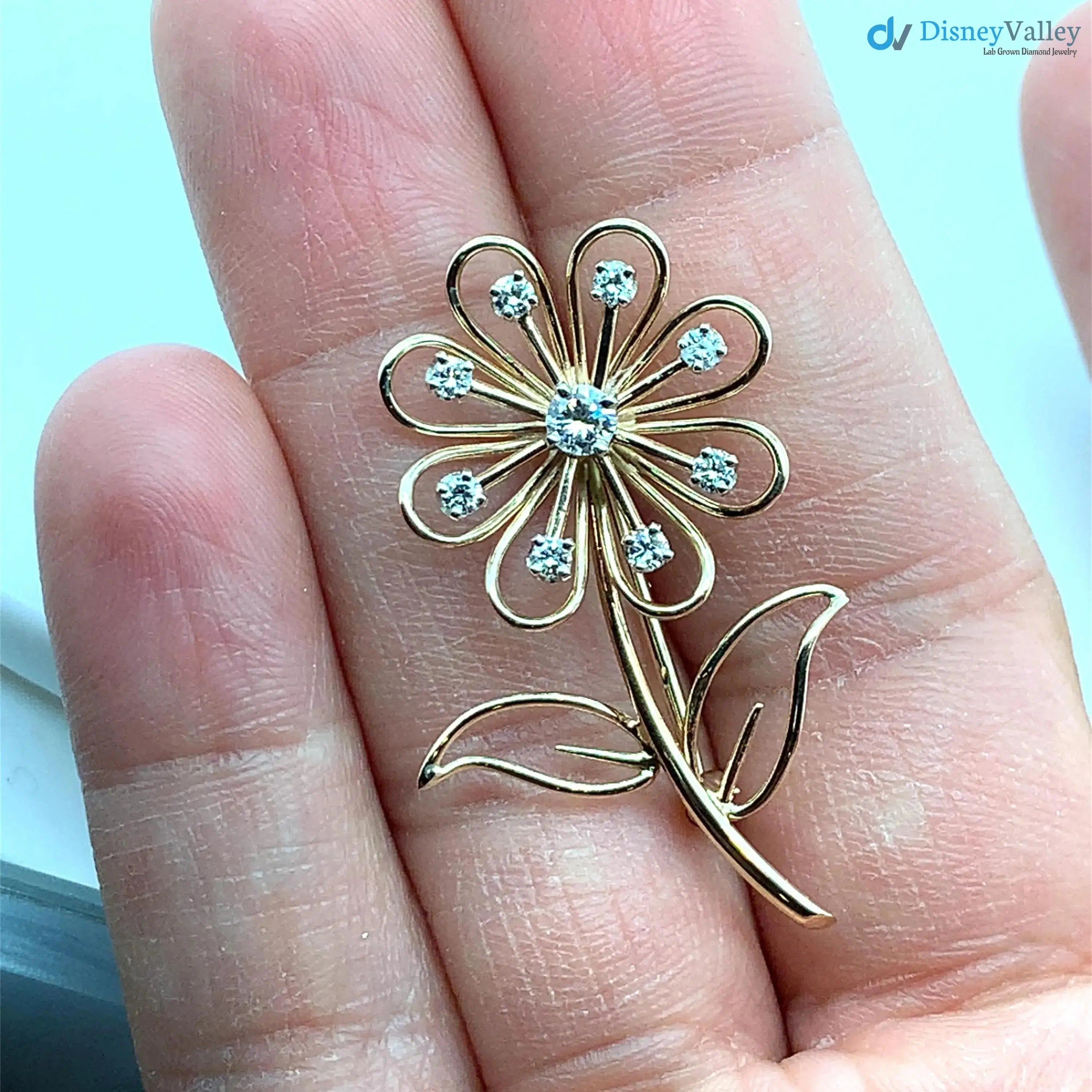Vintage 14k Yellow Gold Round White Diamond Flower Motif Brooch Pin DisneyValley