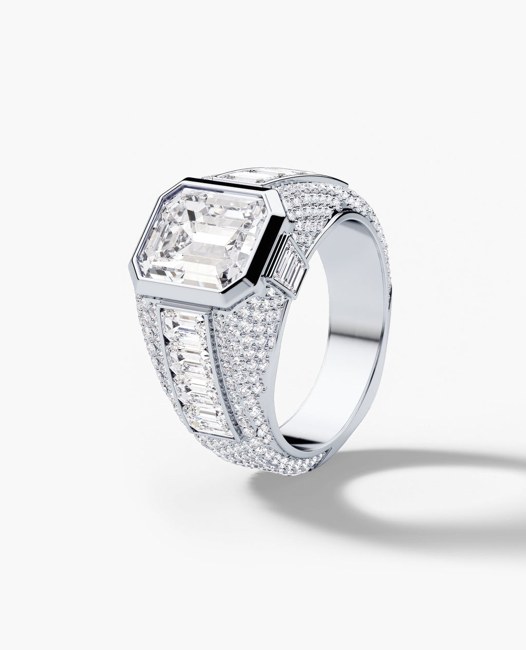 ROCHESTER Gold Signet Ring with 11.30ct Diamonds