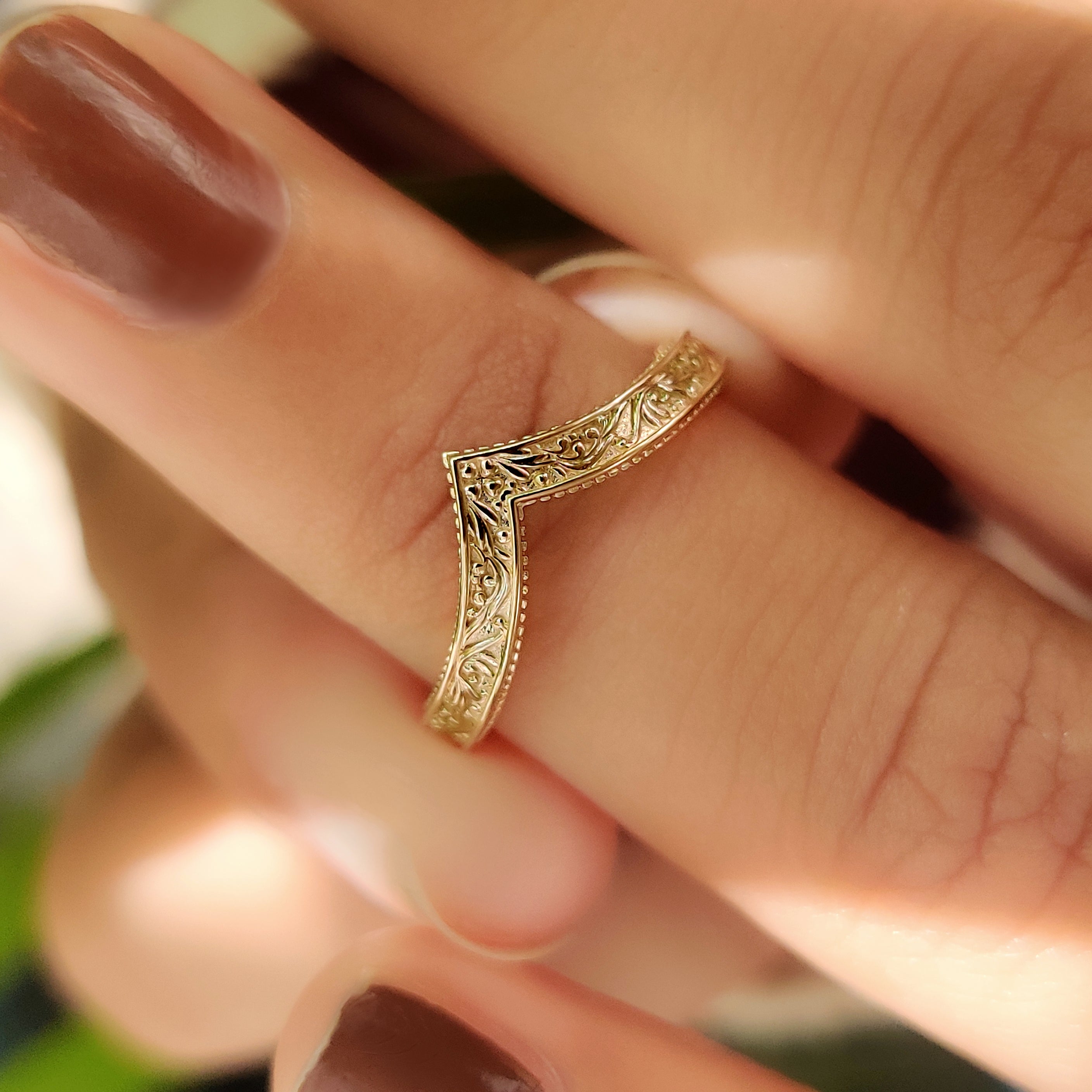 V Shape Art Deco Wedding Band In Milgrain Details