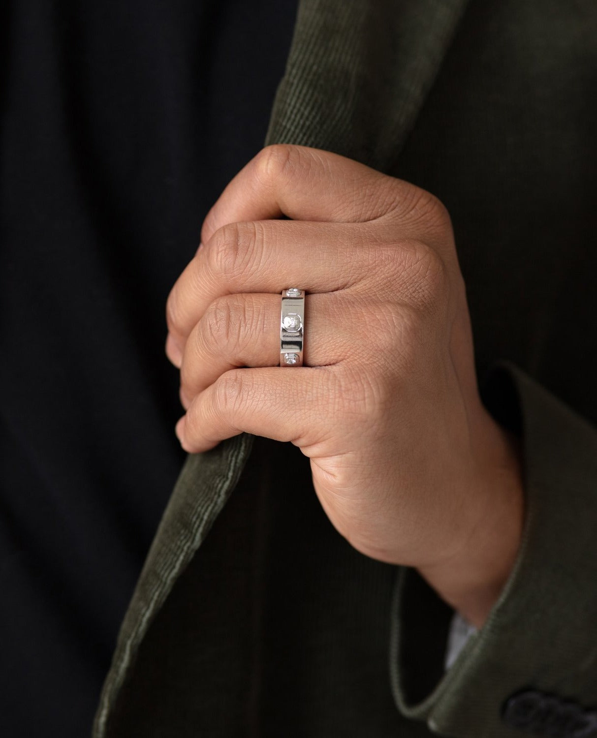 AMADOR Gold Ring with 0.30ct Diamonds