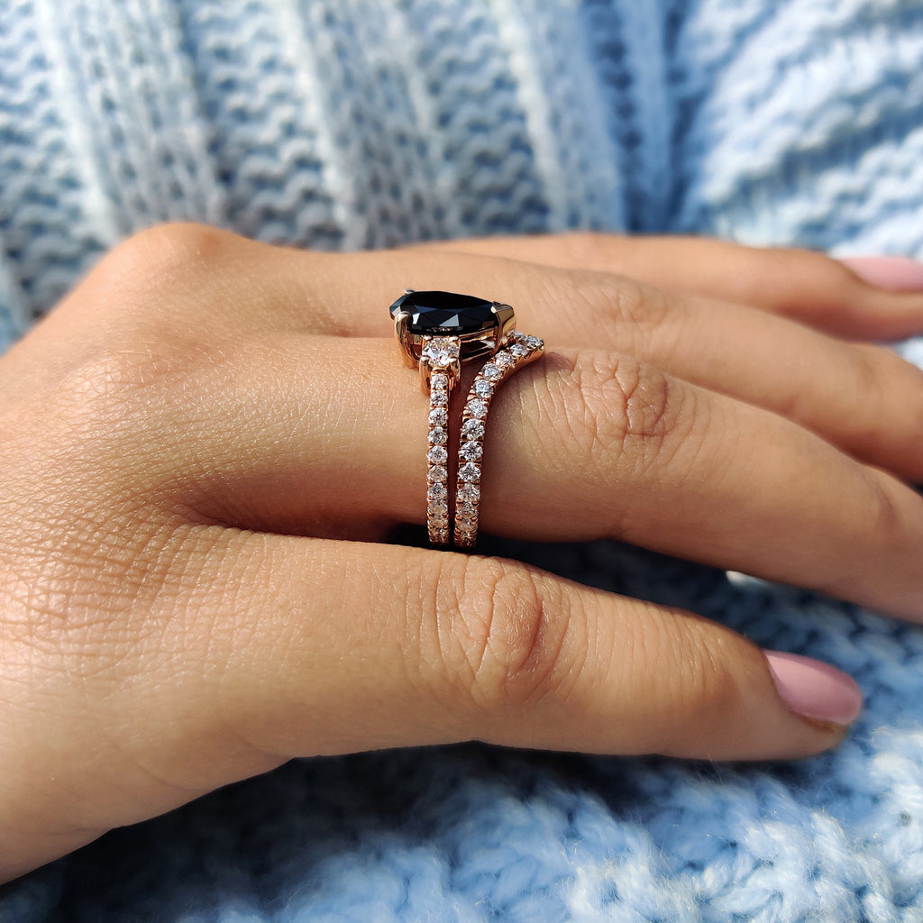 Black Pear Engagement Ring With Curved Wedding Band