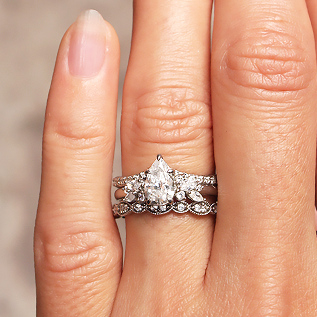 1.33 CT Pear Cut Moissanite Cluster Engagement Ring