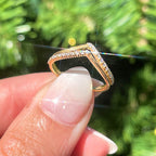 0.25 TCW Round Brilliant Cut Curved Vintage Style Moissanite Wedding Band