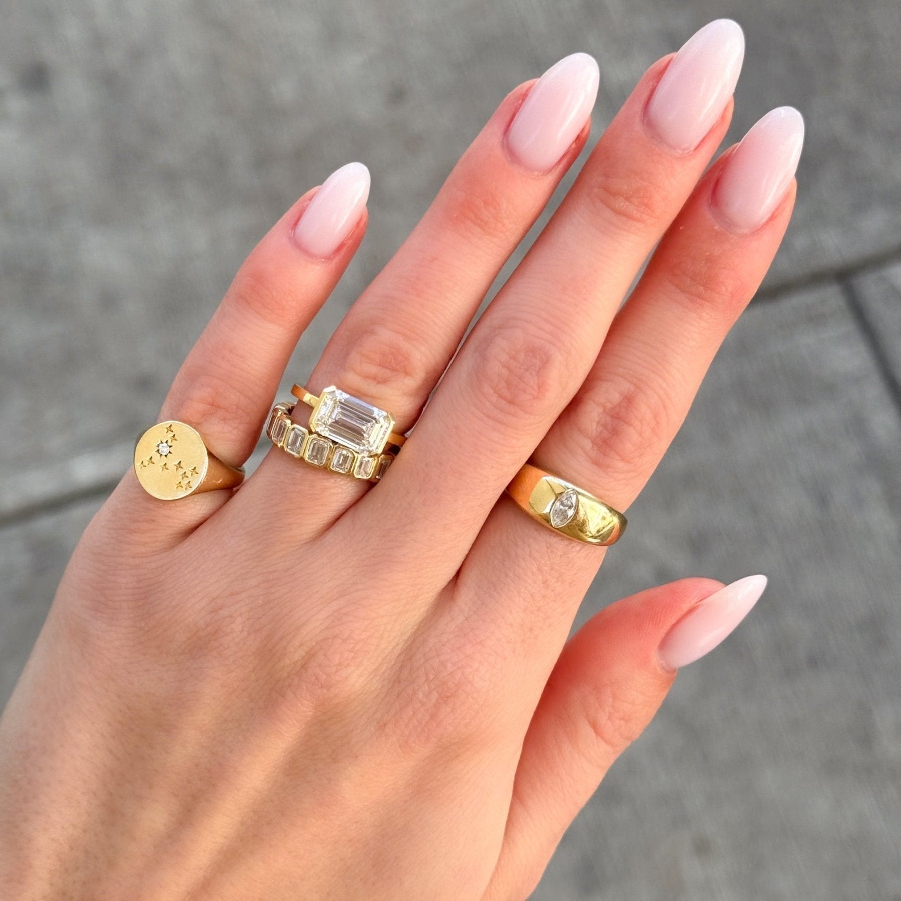 Chunky Burnished Ring with an Oval Cut Secondary image
