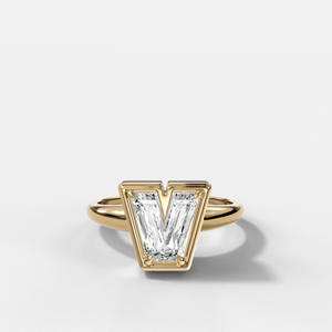 Club Diamond Initial Ring - Letter V