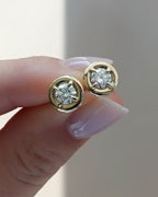 Club Diamond Stud Earring with Round Cuts