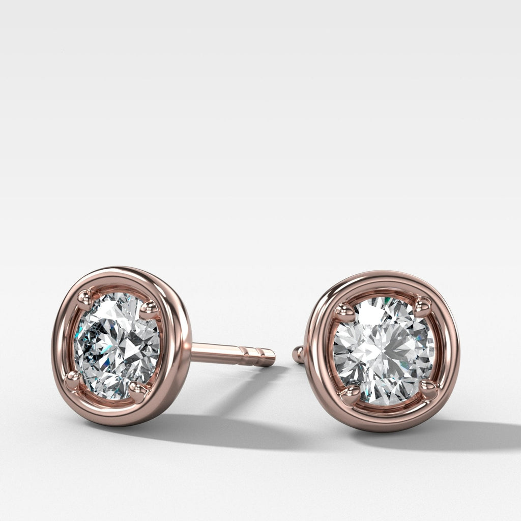 Club Diamond Stud Earring with Round Cuts