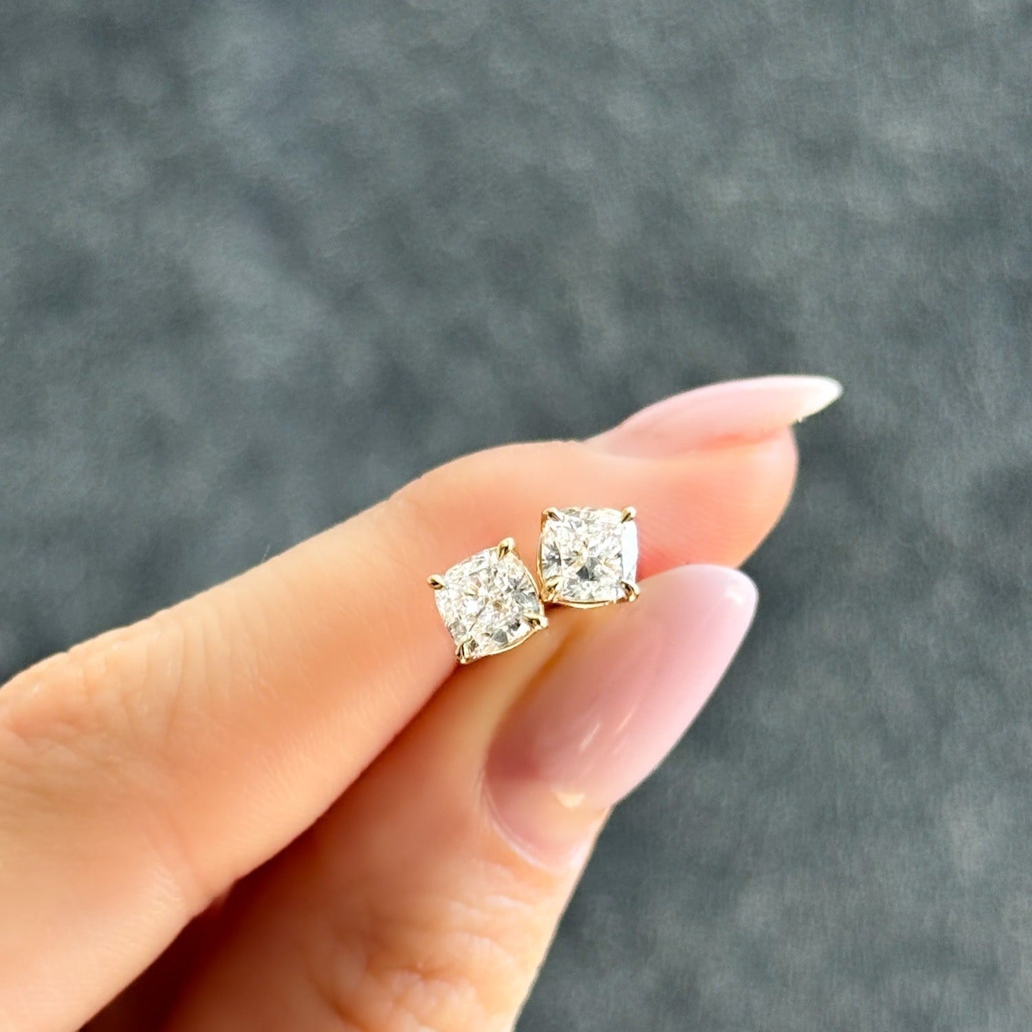 Cushion Cut Single Point Prong Diamond Studs