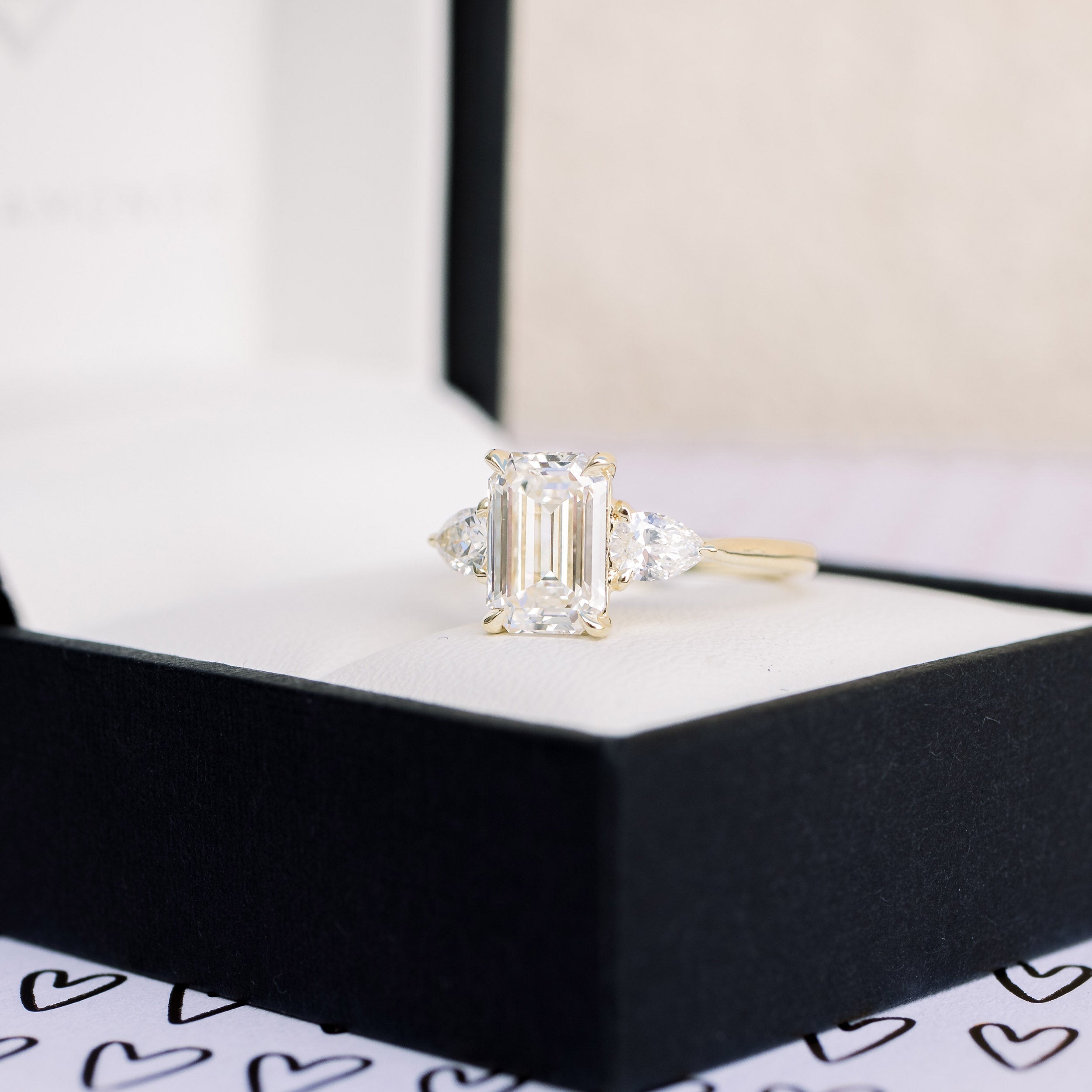 2.0 CT Emerald Moissanite Three Stones Engagement Ring