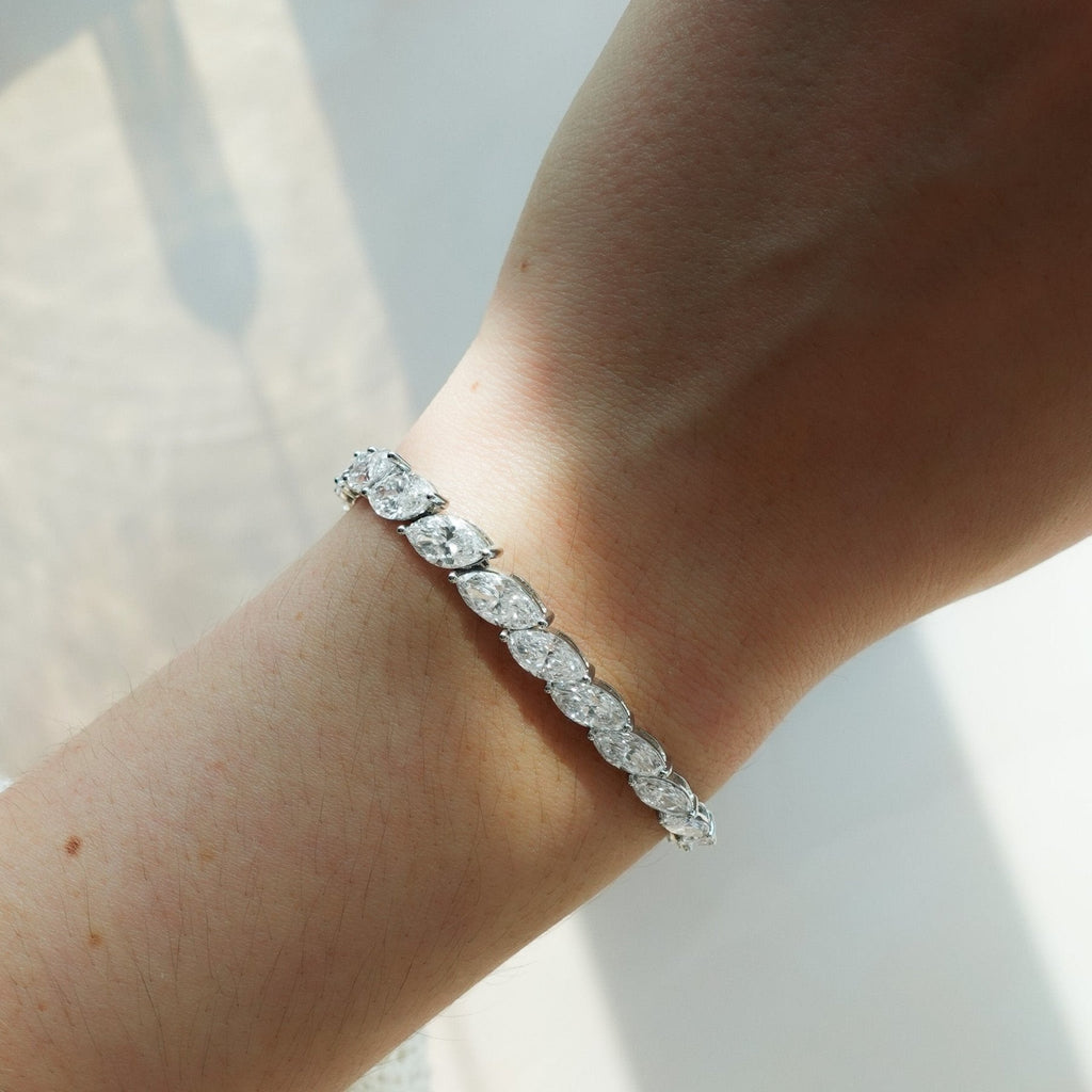 Graduated Marquise Tennis Bracelet (13.00 carat)