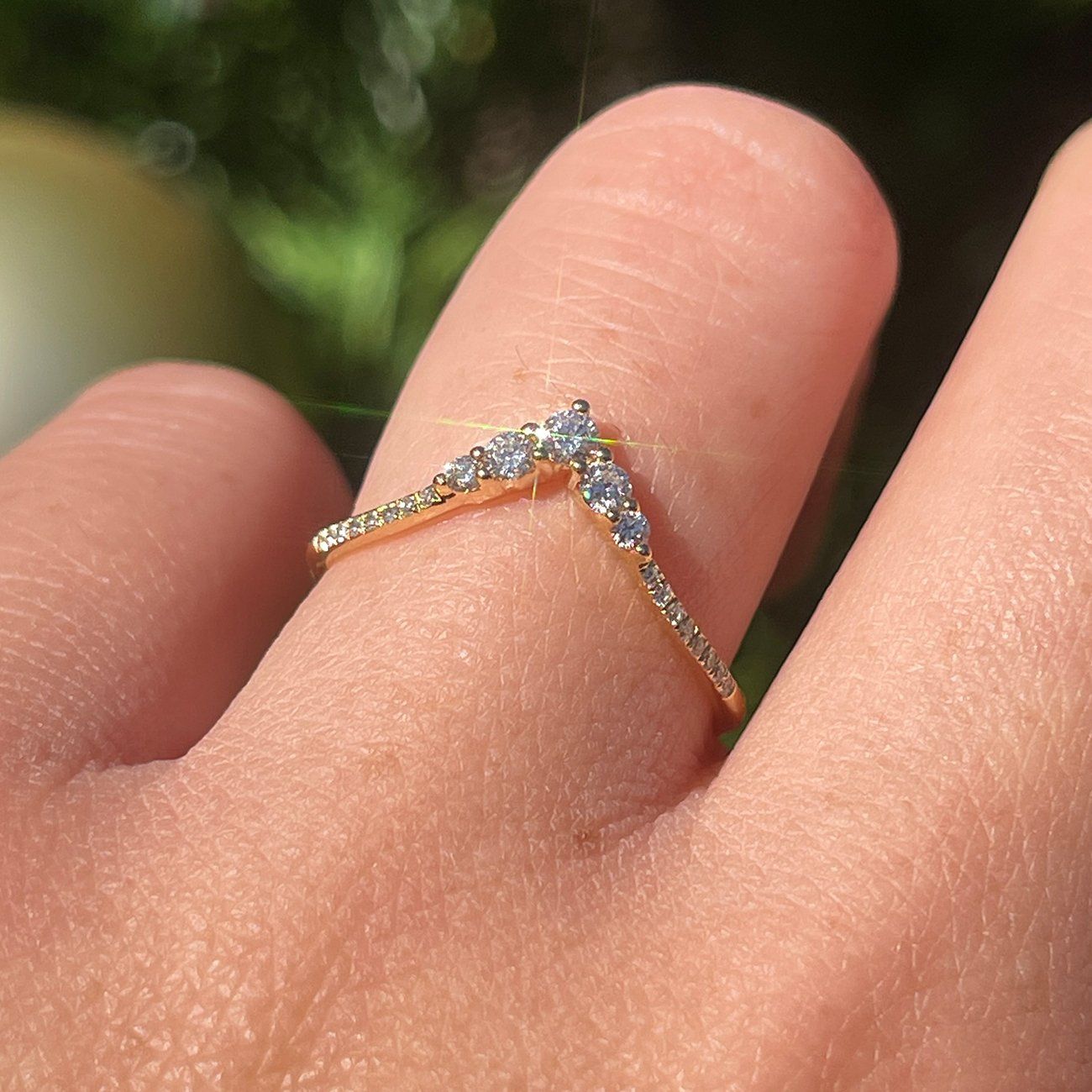 0.20 TCW Round Brilliant Cut Curved Eternity Wedding Band
