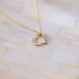 round moissanite diamond heart necklace