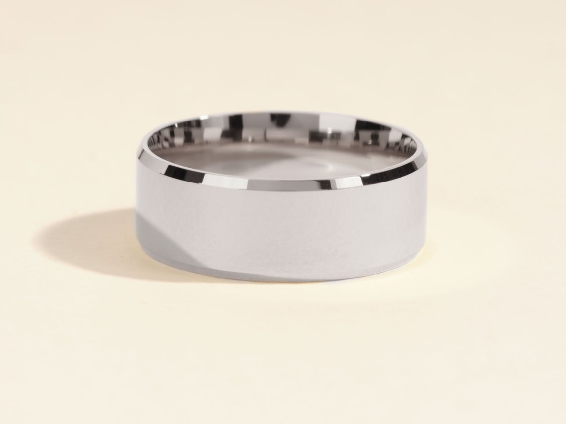 Classic Polished Man's Wedding Band