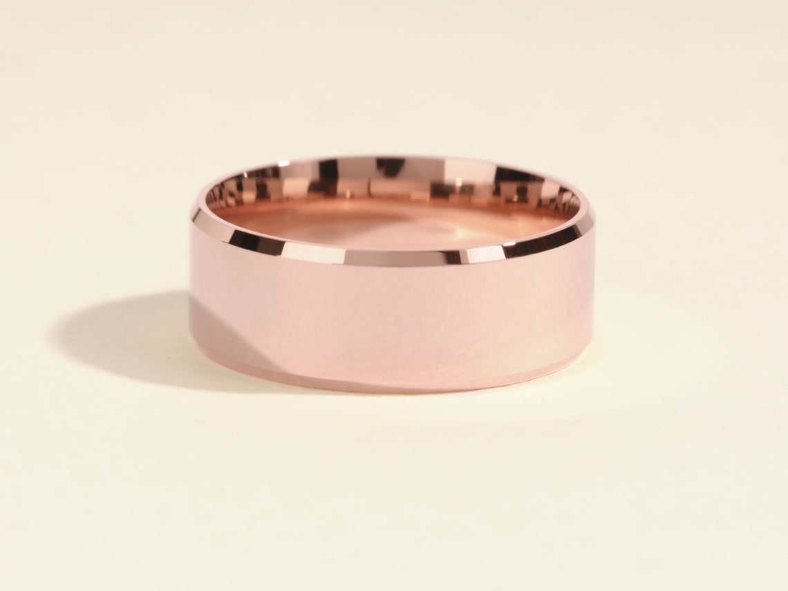 Beveled Edge Man's Wedding Band