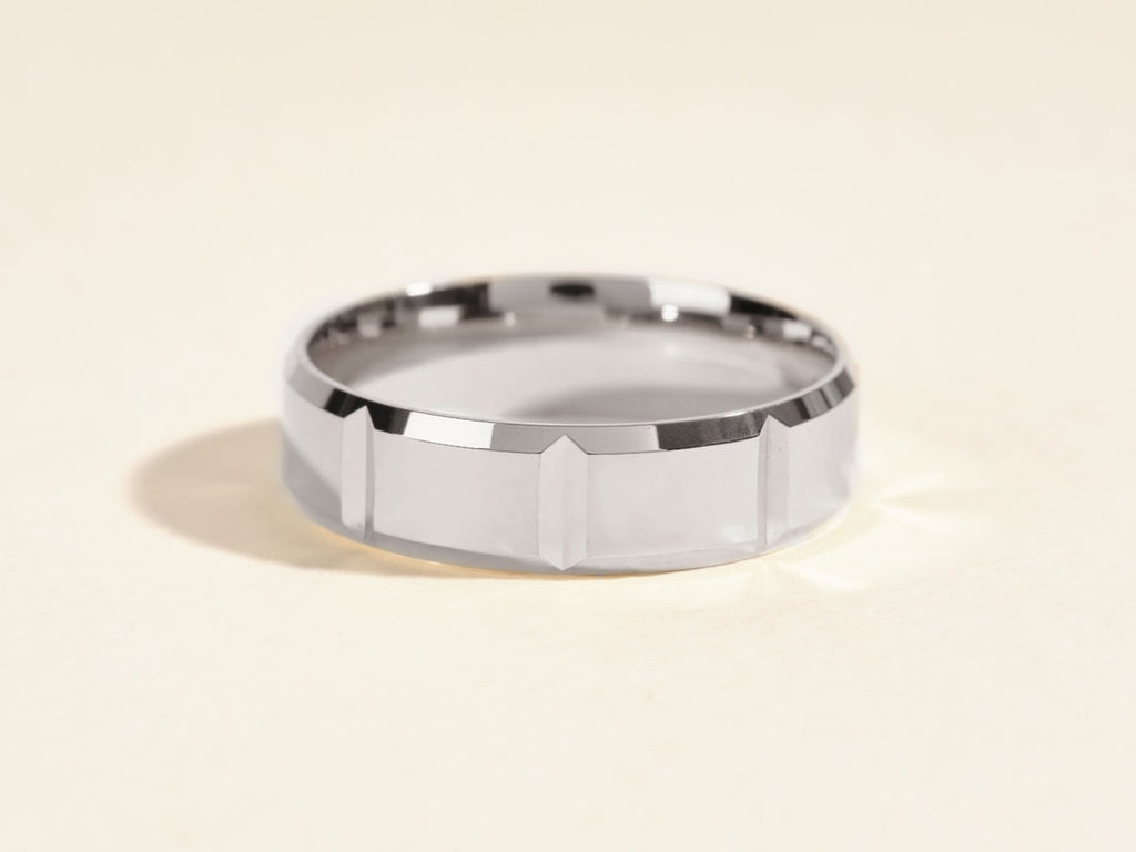 Block Design Men's Gold Wedding Band