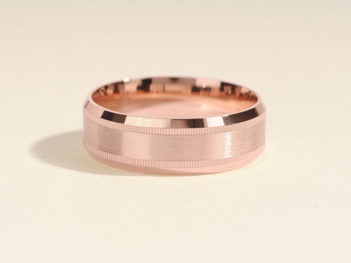 Milgrain and Beveled Edge Men's Wedding Band