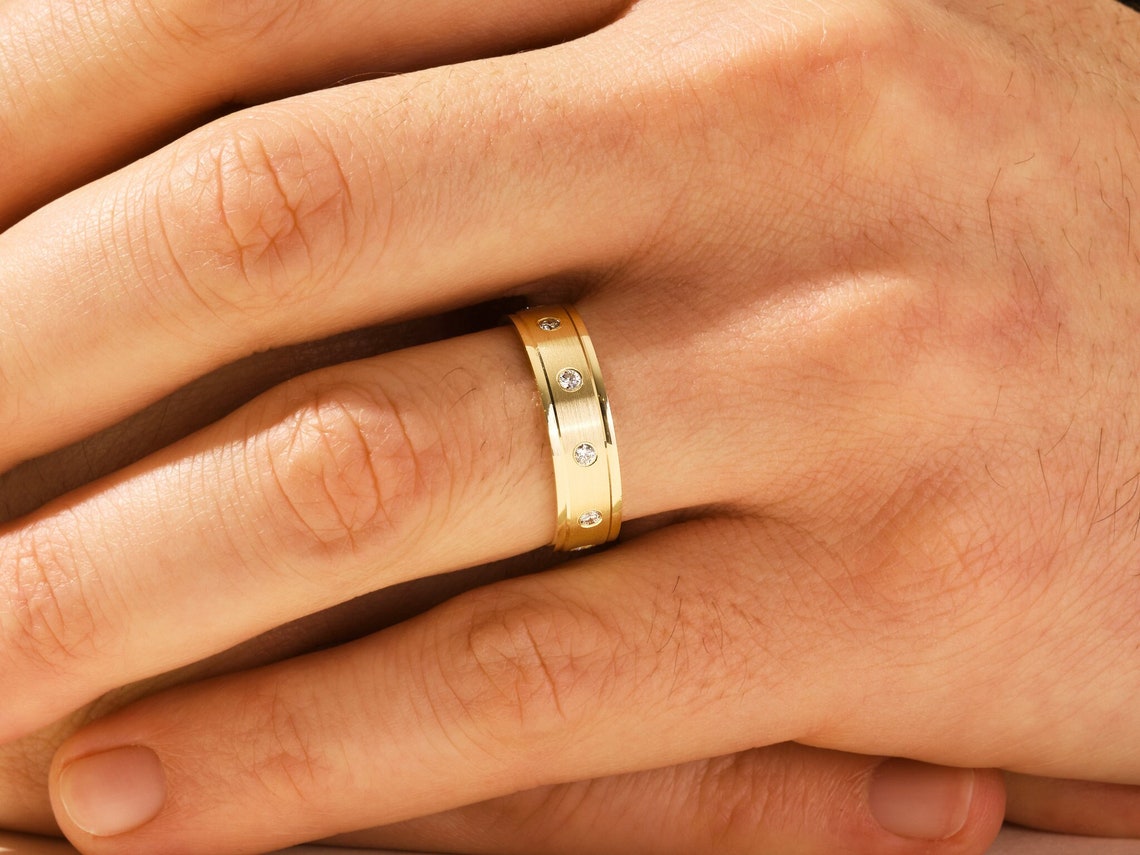 Men's Ten Stone Diamond Wedding Band