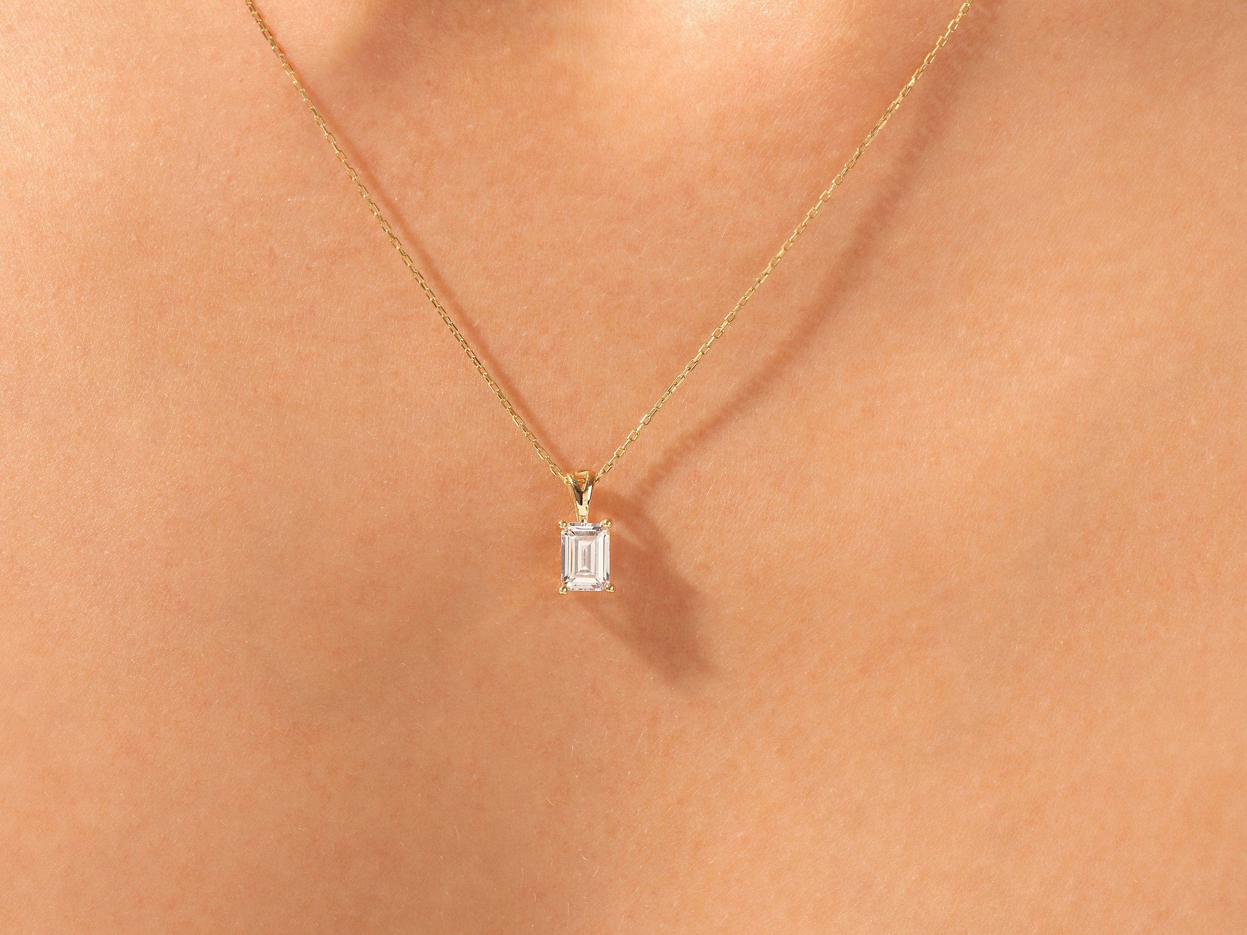 1.0 CT Emerald Moissanite Diamond Solitaire Necklace